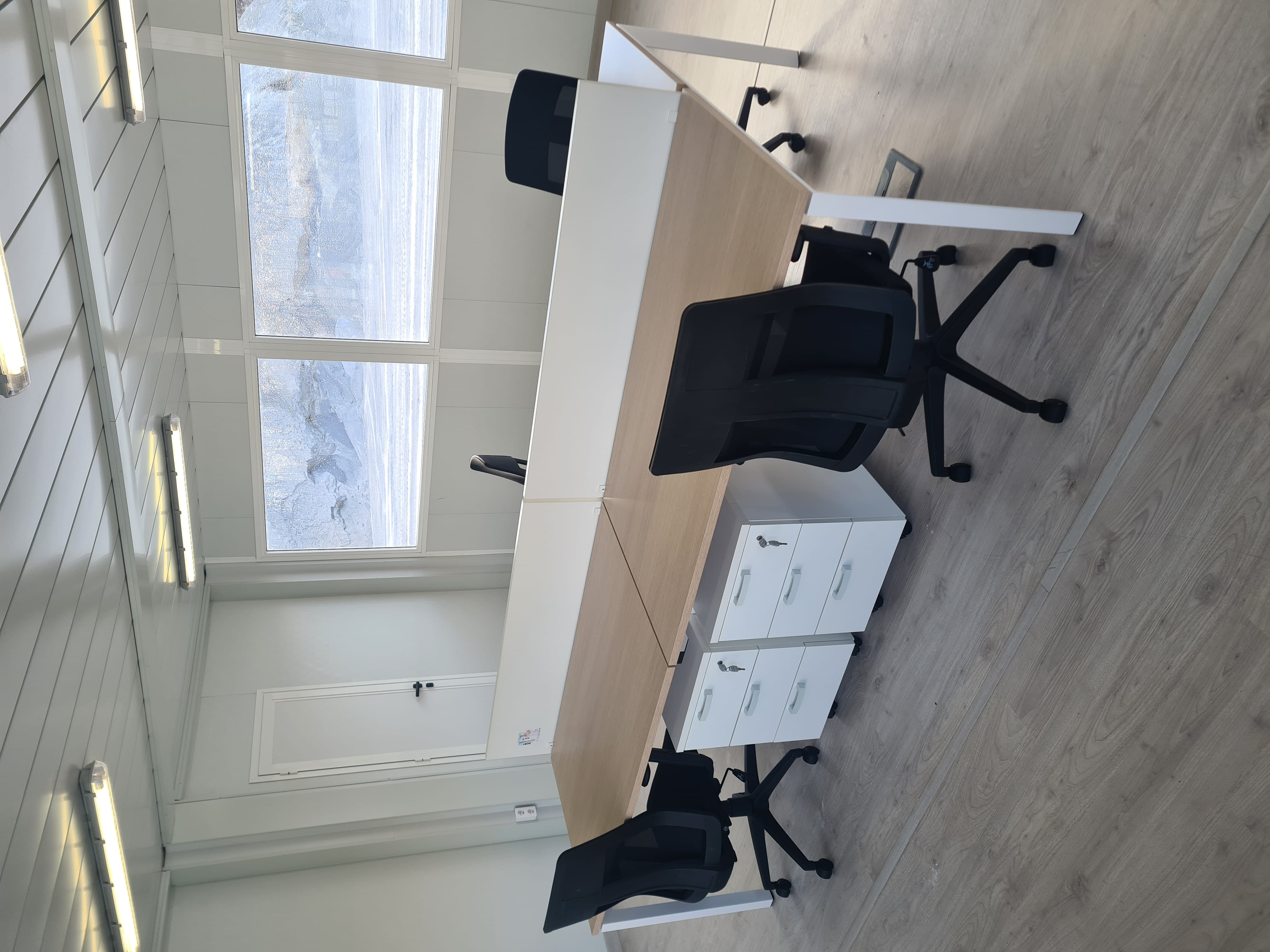 4 persoonswerkplek Bench Estela met stoel Luna