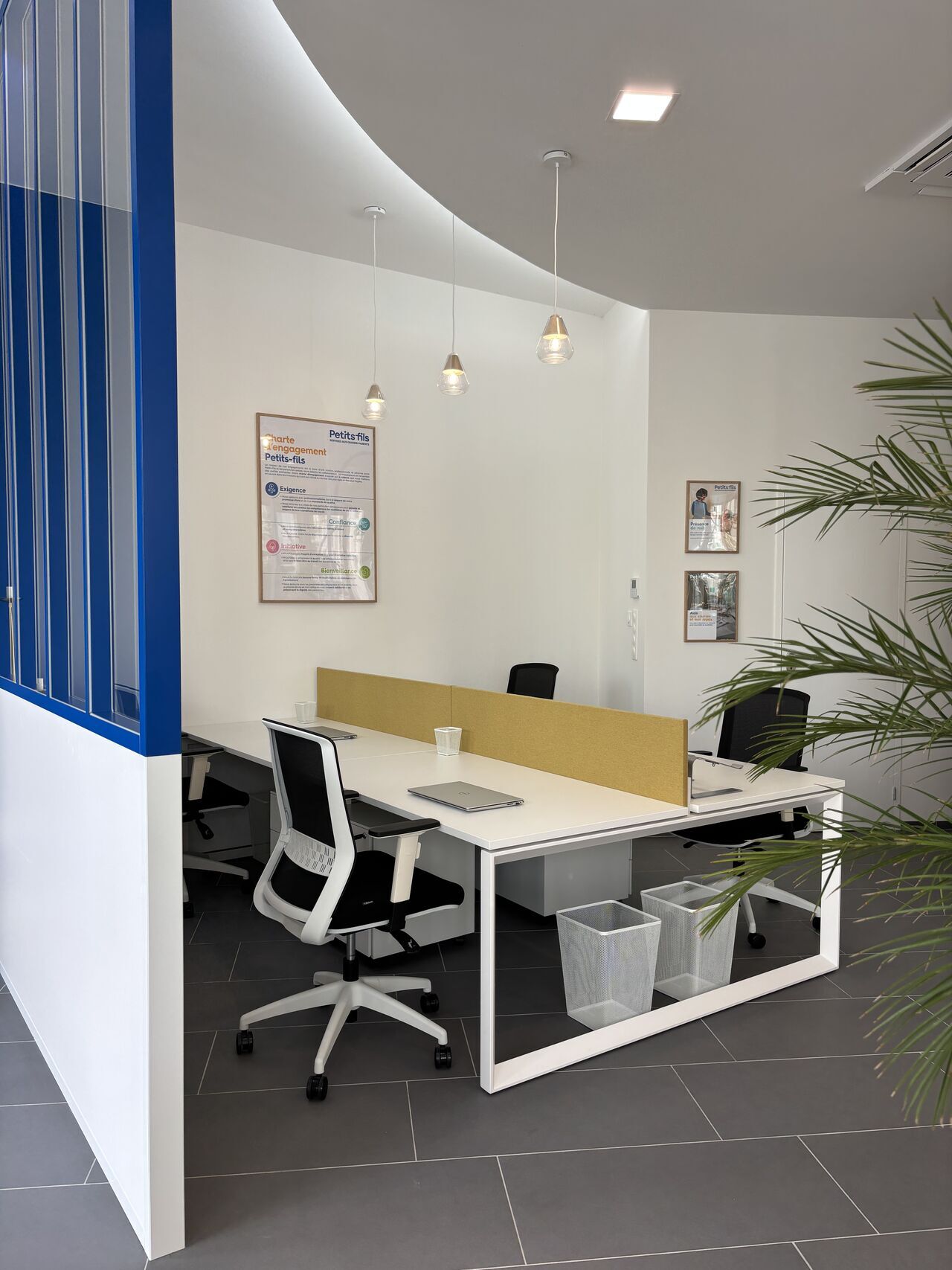 Werkplek voor vier personen