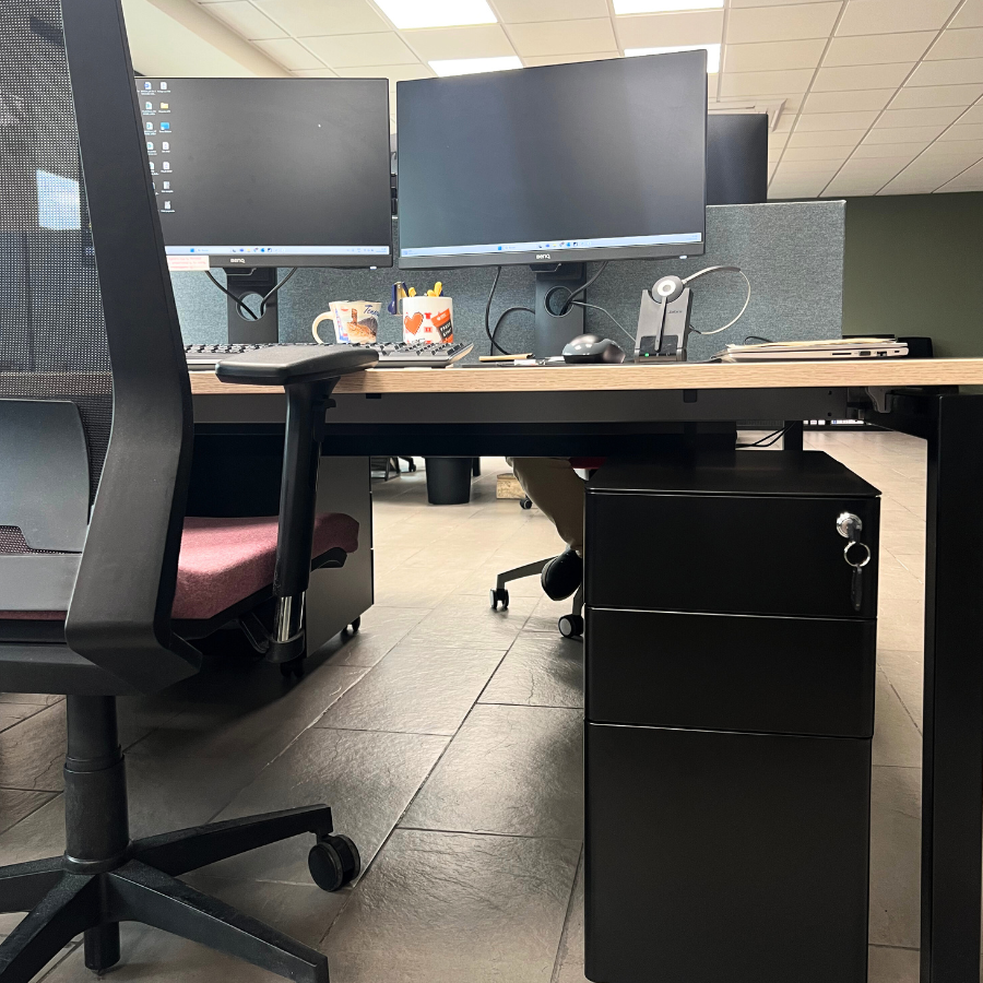 Puesto de trabajo completo