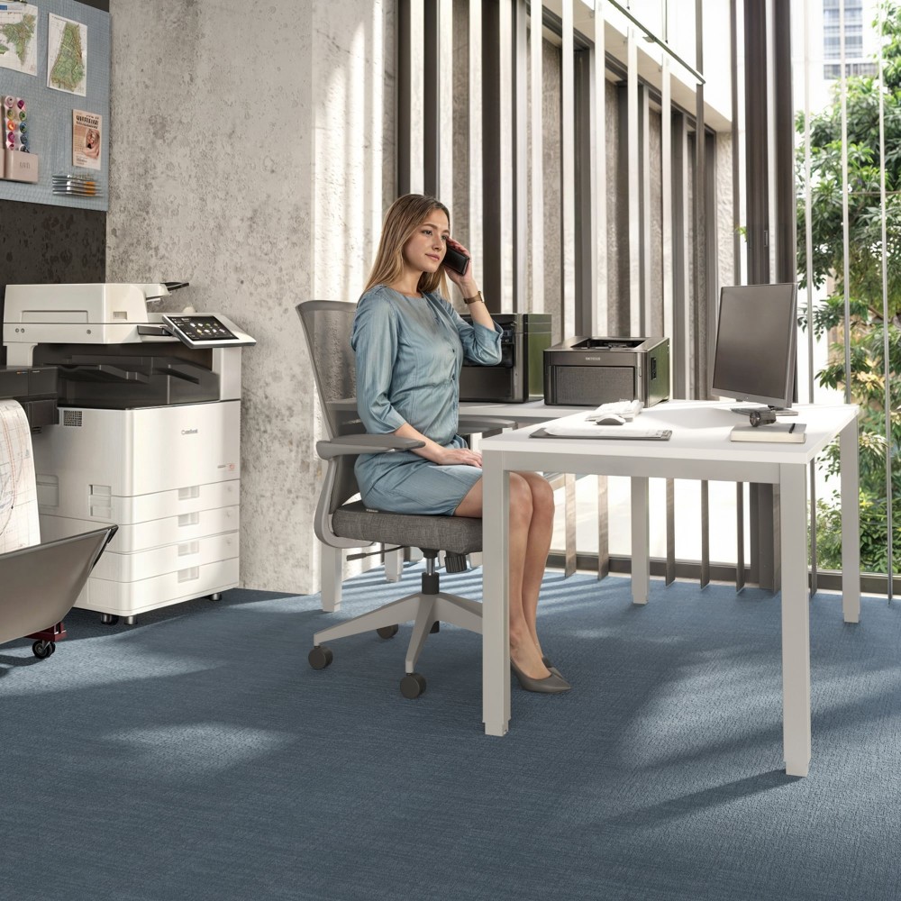 Kantoorbureau d'angle avec bureaustoel